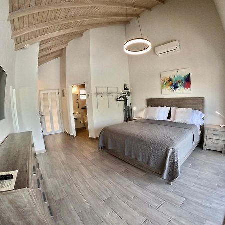 The Moxy Hotel English Harbour Ngoại thất bức ảnh